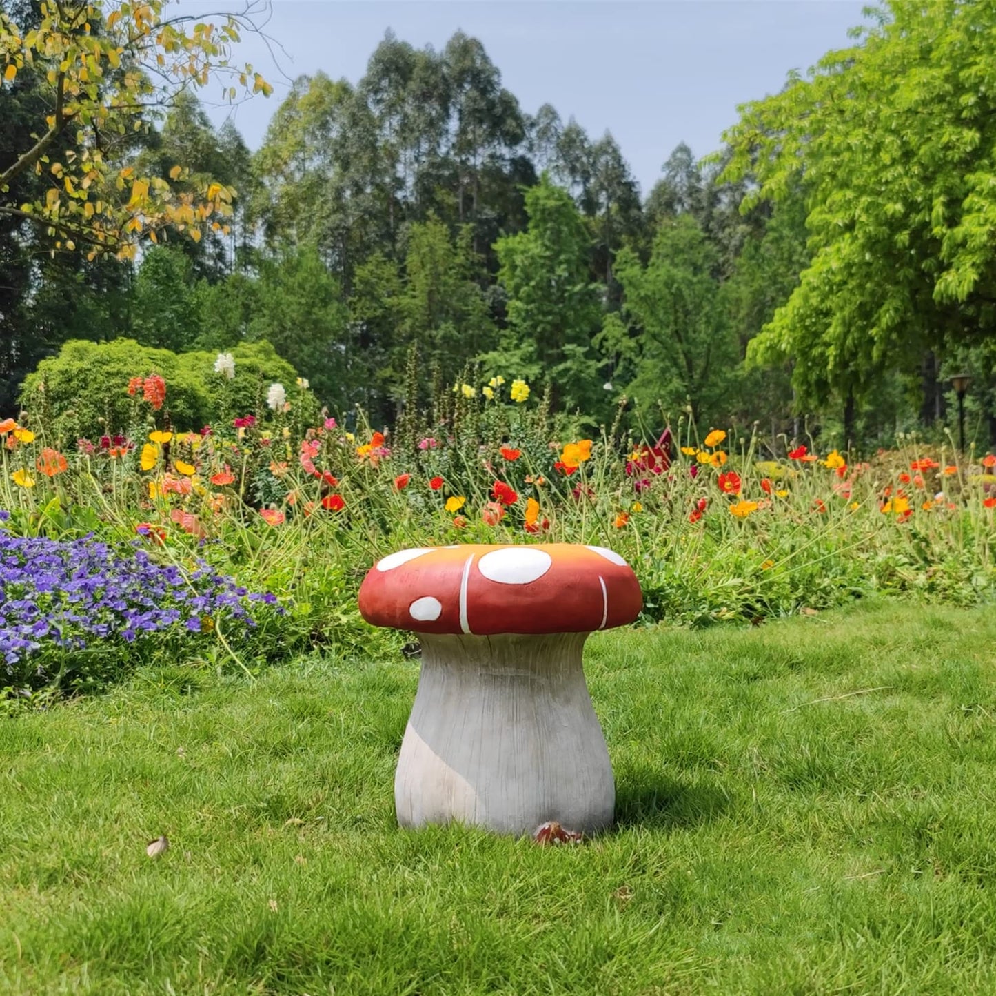 HOUSINGOD Mushroom Statue Table and Stool Set Courtyard Lawn Pond Ornament Garden Outdoor Patio Stool Decoration